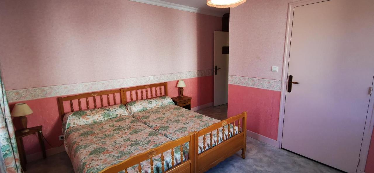 Le Fidele Panzió Saint-Chamant Kültér fotó